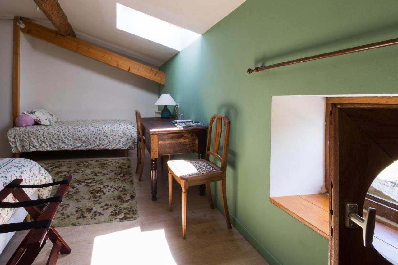"Il Etait Une Soie..." Hotel Saint-Vincent-de-Barres Buitenkant foto